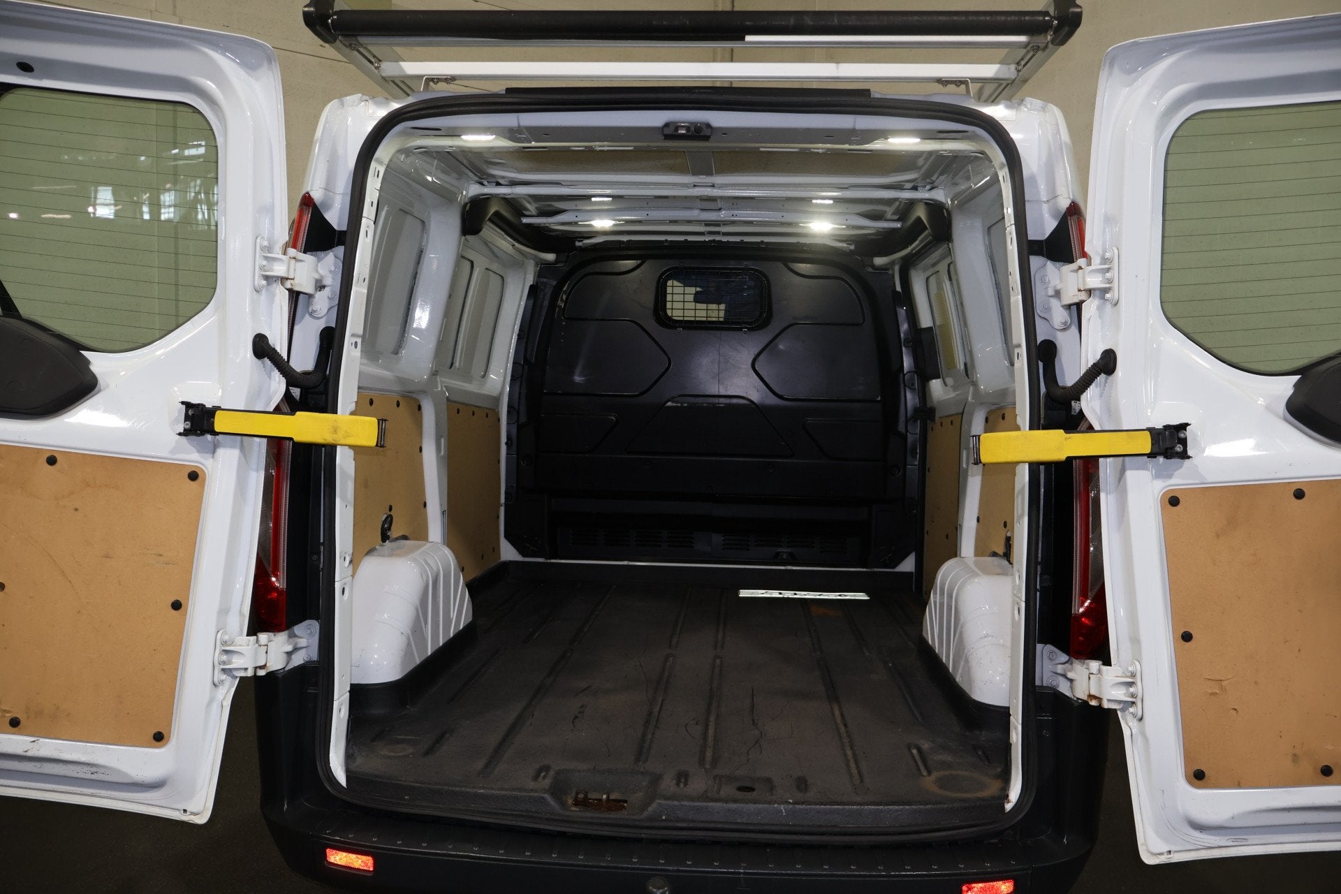 Ford Transit Custom 2.2 TDCI L1 H1 Airco Imperiaal Trekhaak, Voorwielaandrijving, Euro 5, Gebruikt, 4 cilinders