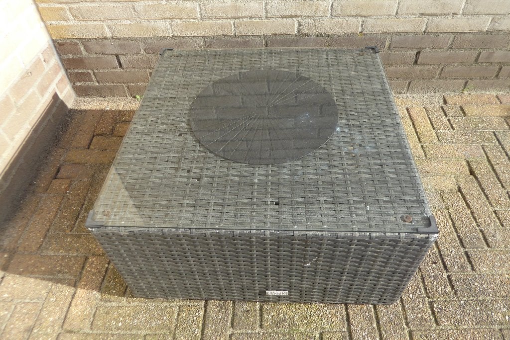 tafel met glasplaat - 65 x 65 en 34 cm hoog, Ophalen, Gebruikt, Overige materialen