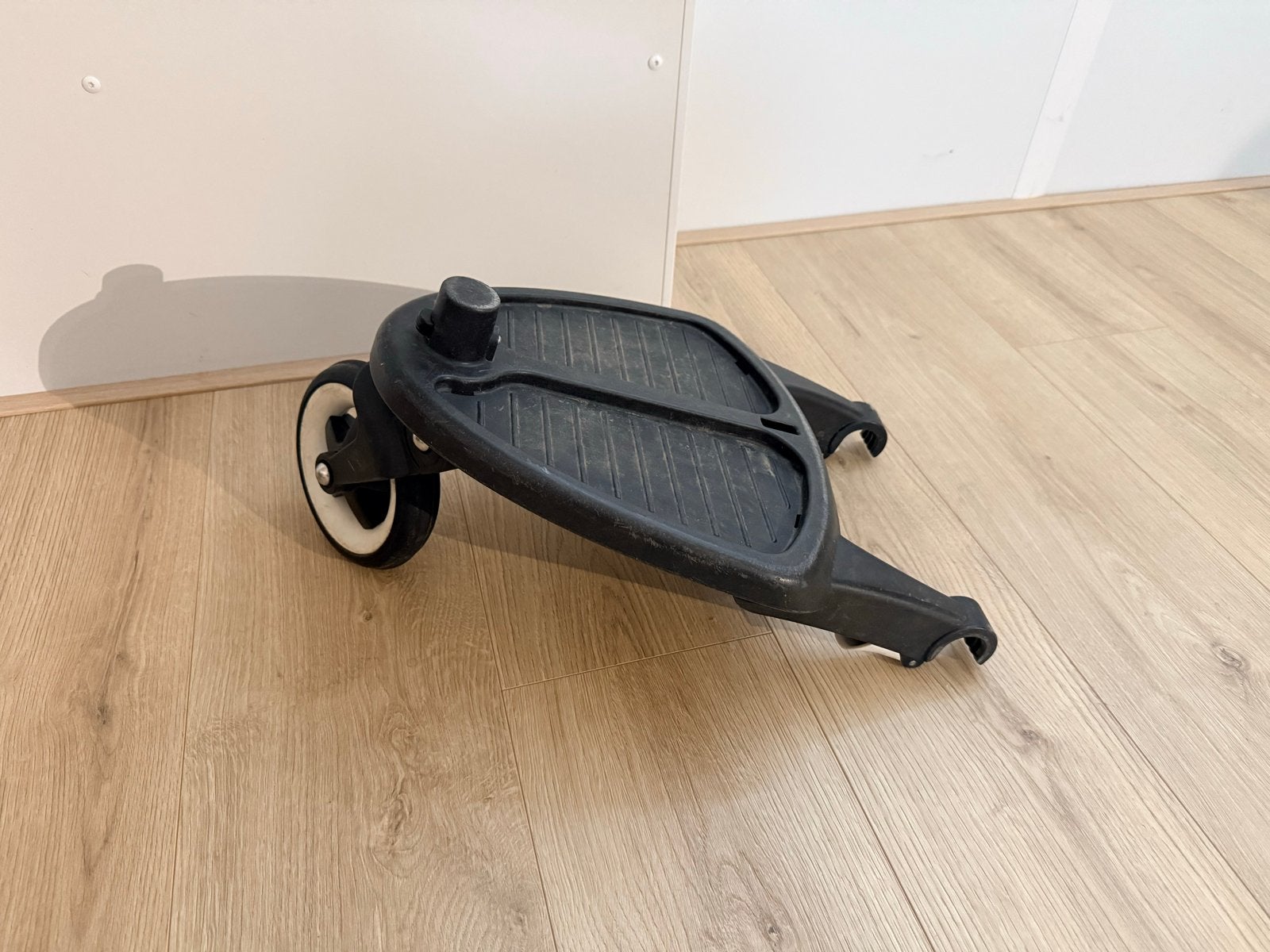 Meerijdplankje voor kinderwagen, zwart met wiel, Ophalen, Gebruikt, Overige merken