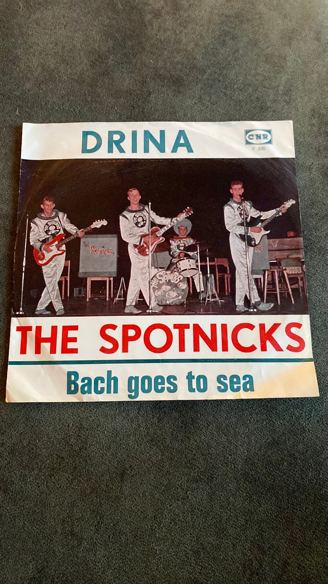 Vinyl single the Spotnicks - Drina, Ophalen of Verzenden, Zo goed als nieuw, Pop