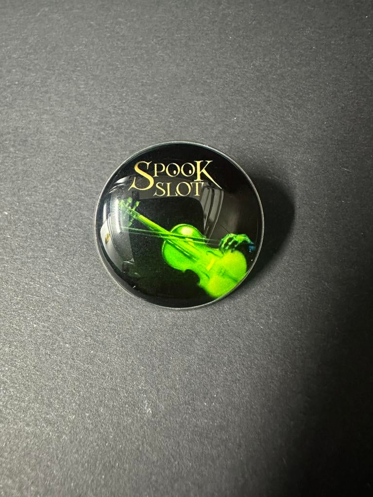 Efteling pin spookslot viool, Ophalen of Verzenden, Zo goed als nieuw, Button of Speldje