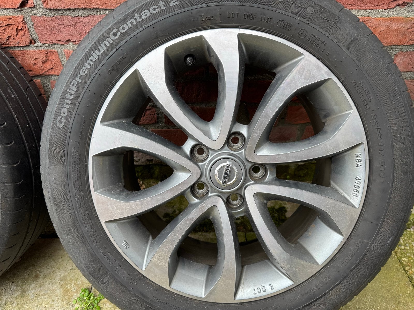 Nissan velgen met Continental zomerbanden 215/55 R17
