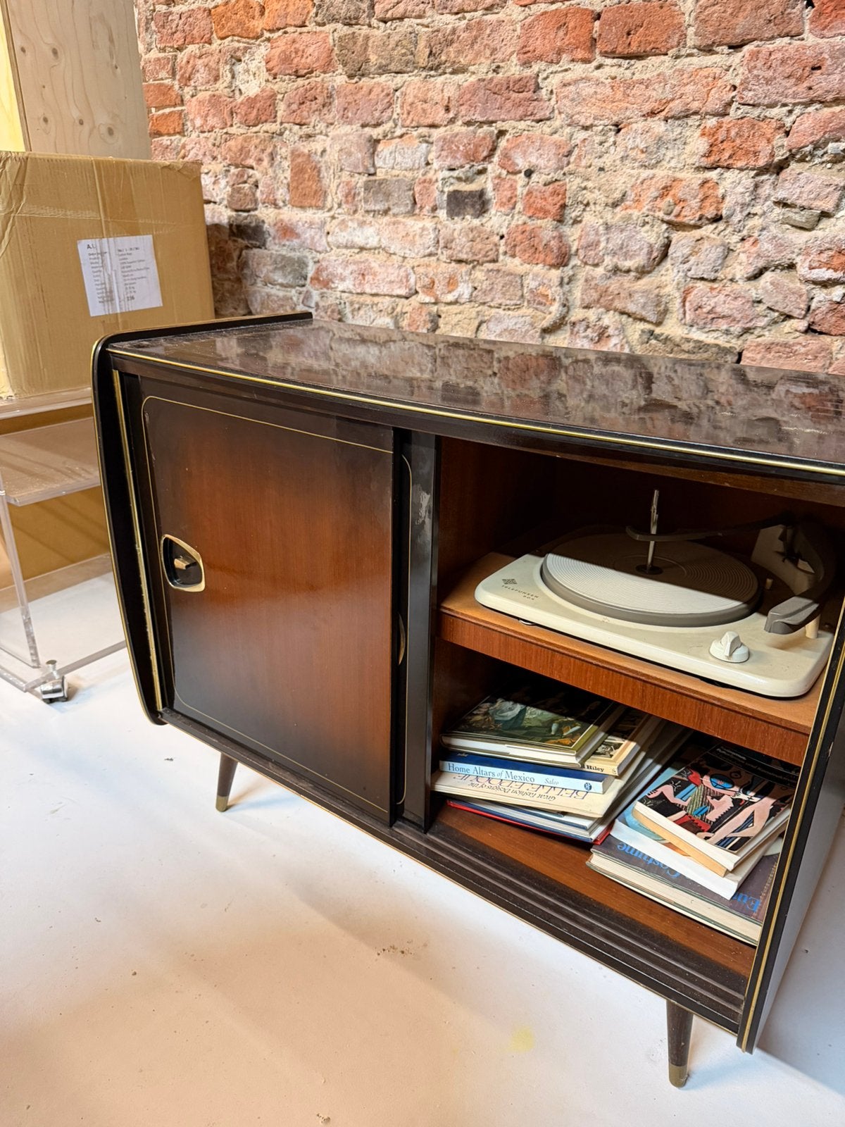 Radiomeubel / dressoir jaren 50 met platenspeler, Ophalen of Verzenden