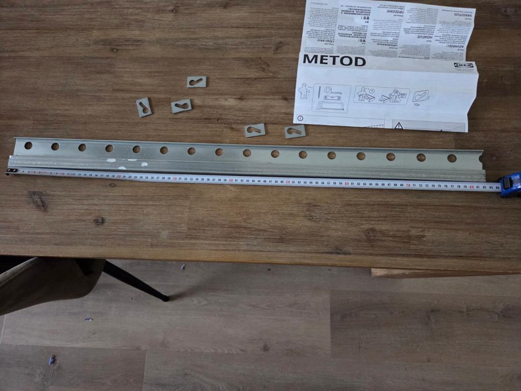 IKEA METOD ophangrail 82 cm, Ophalen, Nieuw