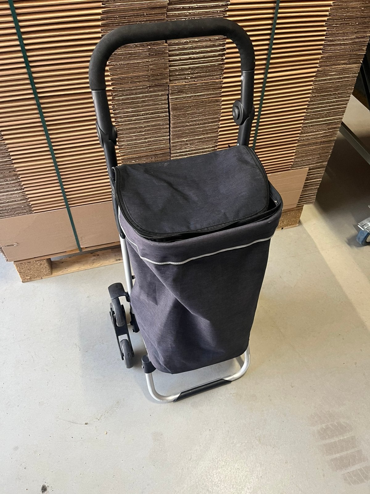 Boodschappen trolley kan traplopen met koeltas opvouwbaar, Ophalen, Zo goed als nieuw, Zwart, 30 cm of meer