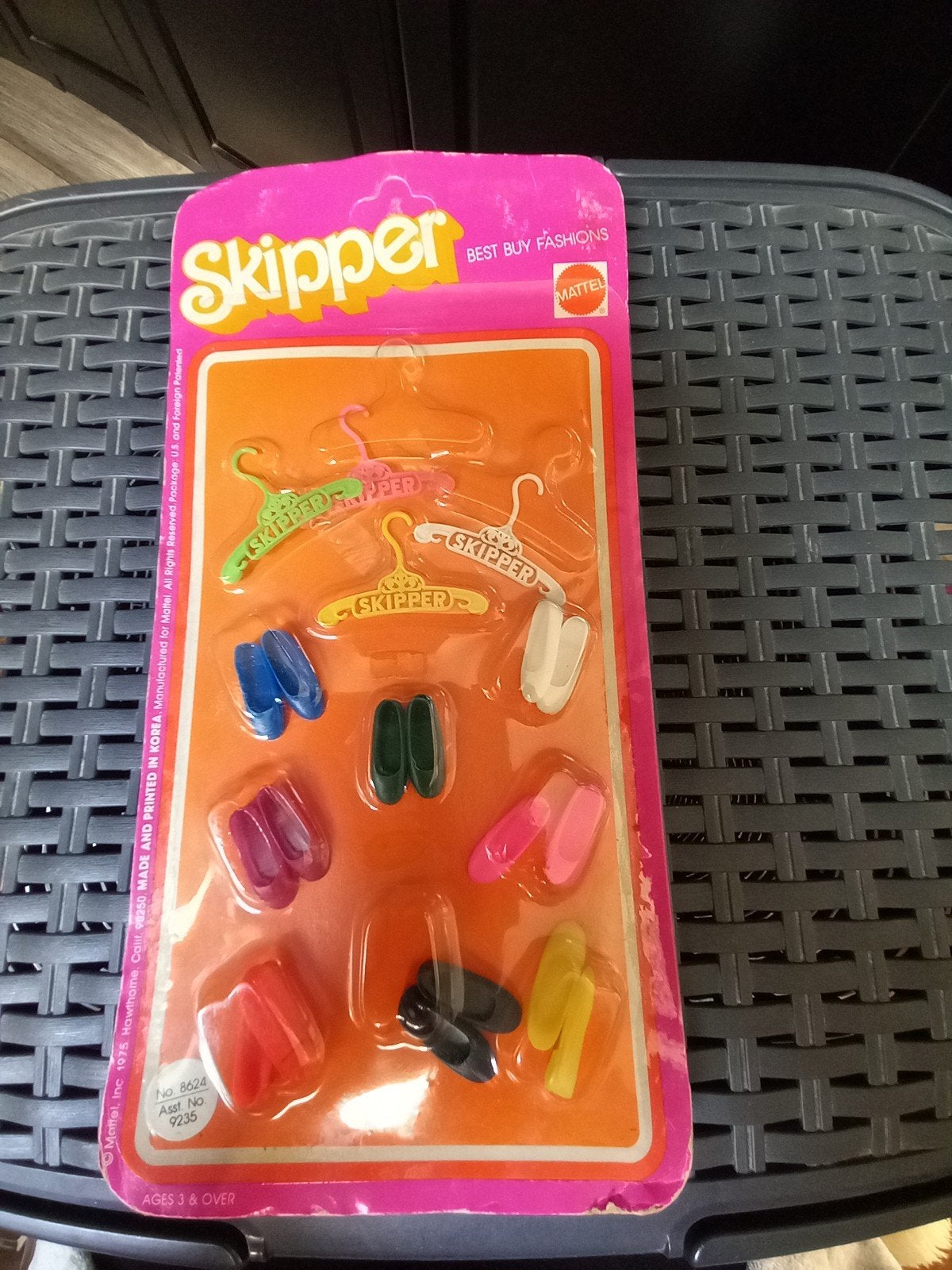 Vintage Barbie Skipper Schoentjes, hangertjes NRFB 1975, Verzamelen, Poppen, Ophalen of Verzenden, Nieuw, Accessoires