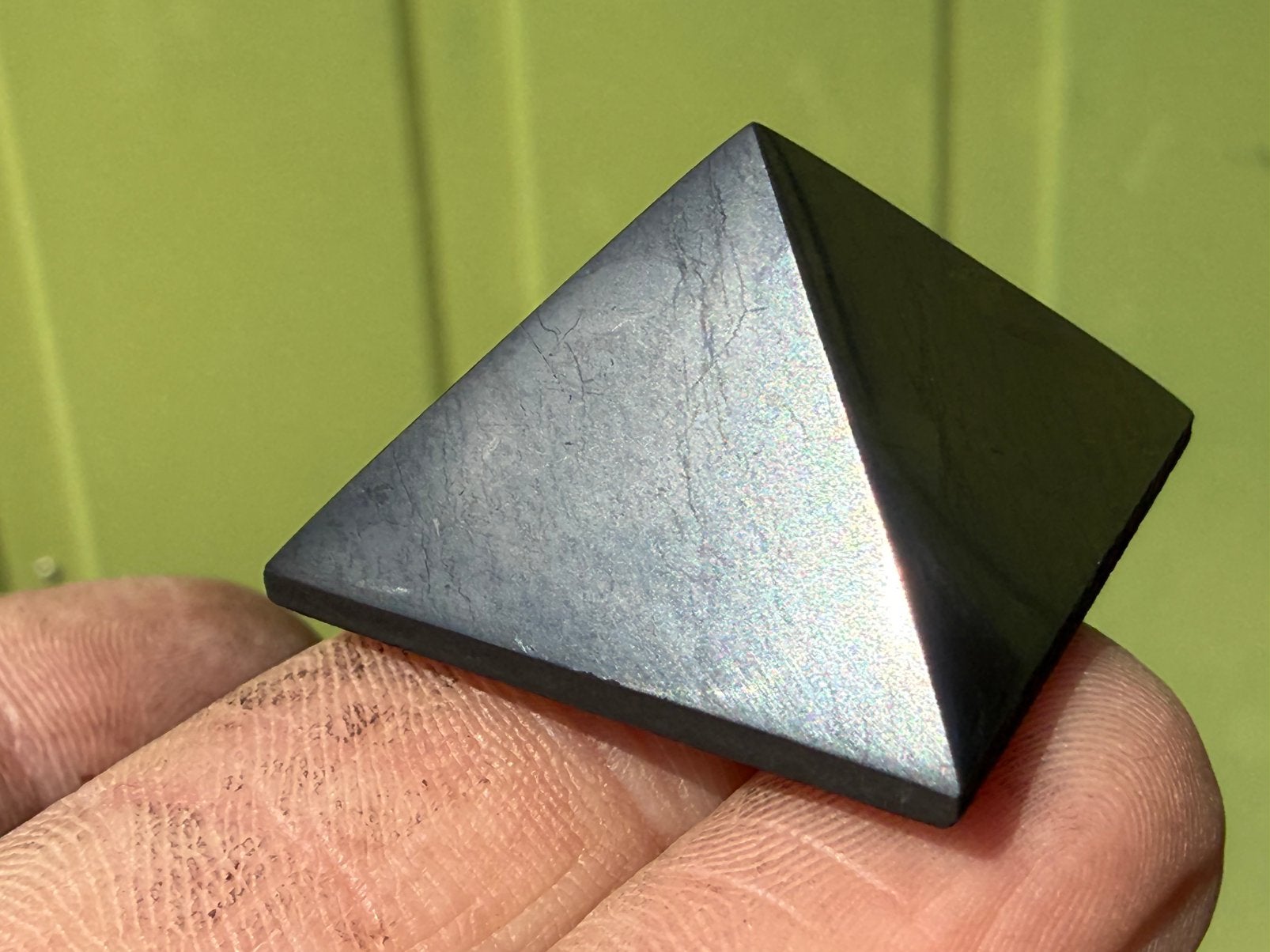 Shungiet pyramide Shungite mineralen, Ophalen of Verzenden, Mineraal
