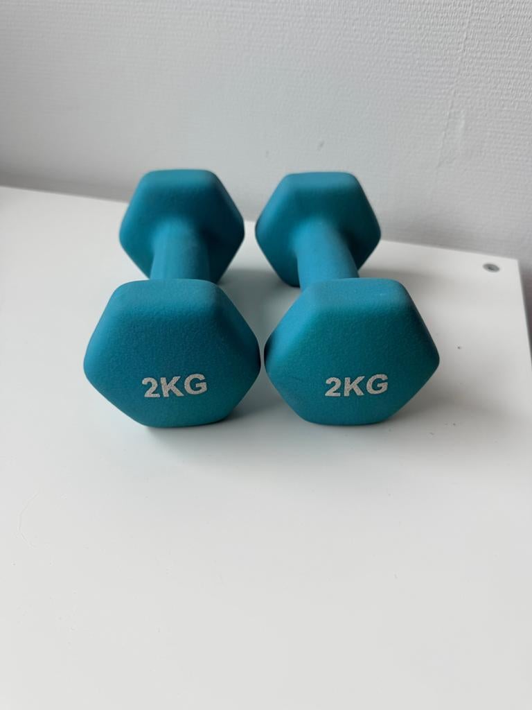Setje dumbells 2x 2kg, Ophalen, Zo goed als nieuw, Dumbbell