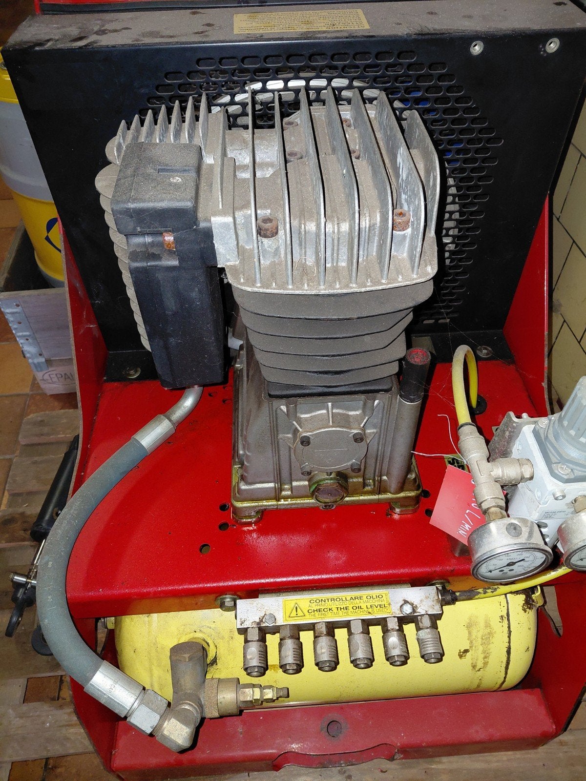 Grote compressor aftakas aangedreven., 100 liter of meer, Ophalen