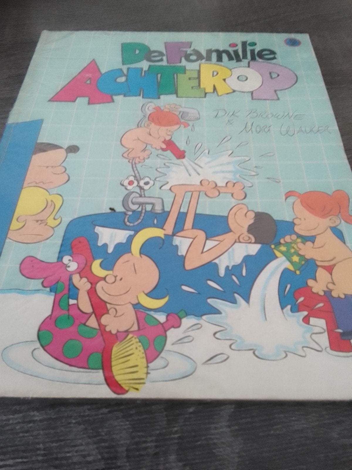 De Familie Achterop - Stripboek Dik Browne & Mort Walker, Boeken, Stripboeken, Eén stripboek, Ophalen, Gelezen, Dik Browne & Mort Walker