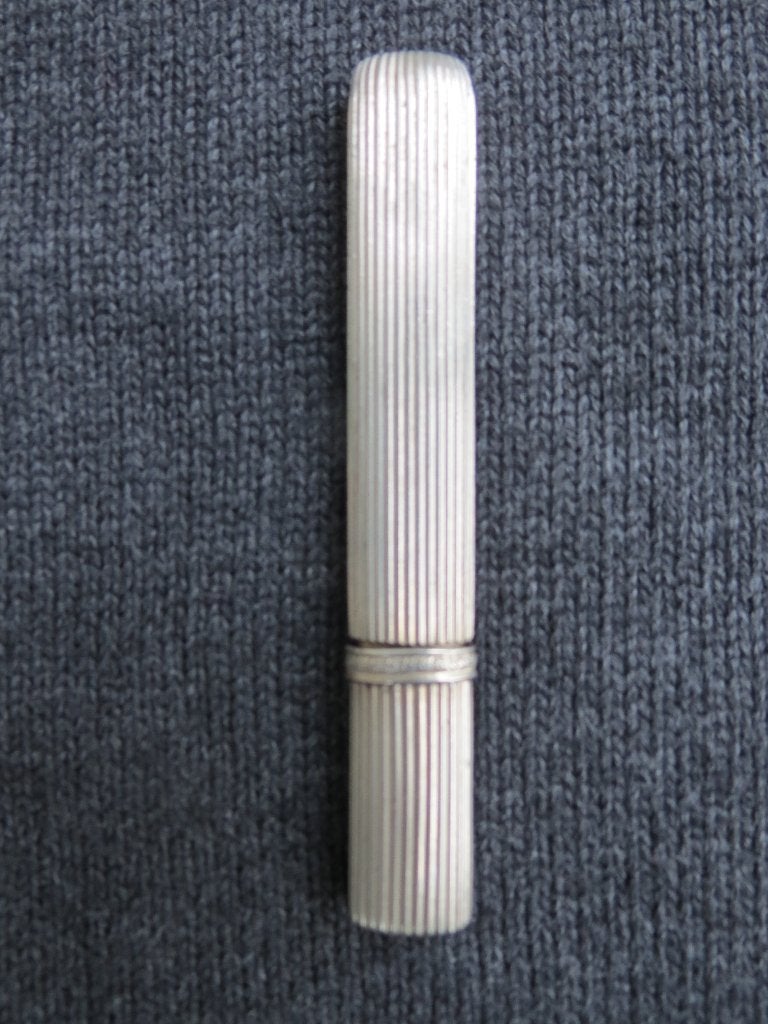 Zilveren geribde naaldenkoker, Antiek en Kunst, Antiek | Goud en Zilver, Verzenden, Zilver