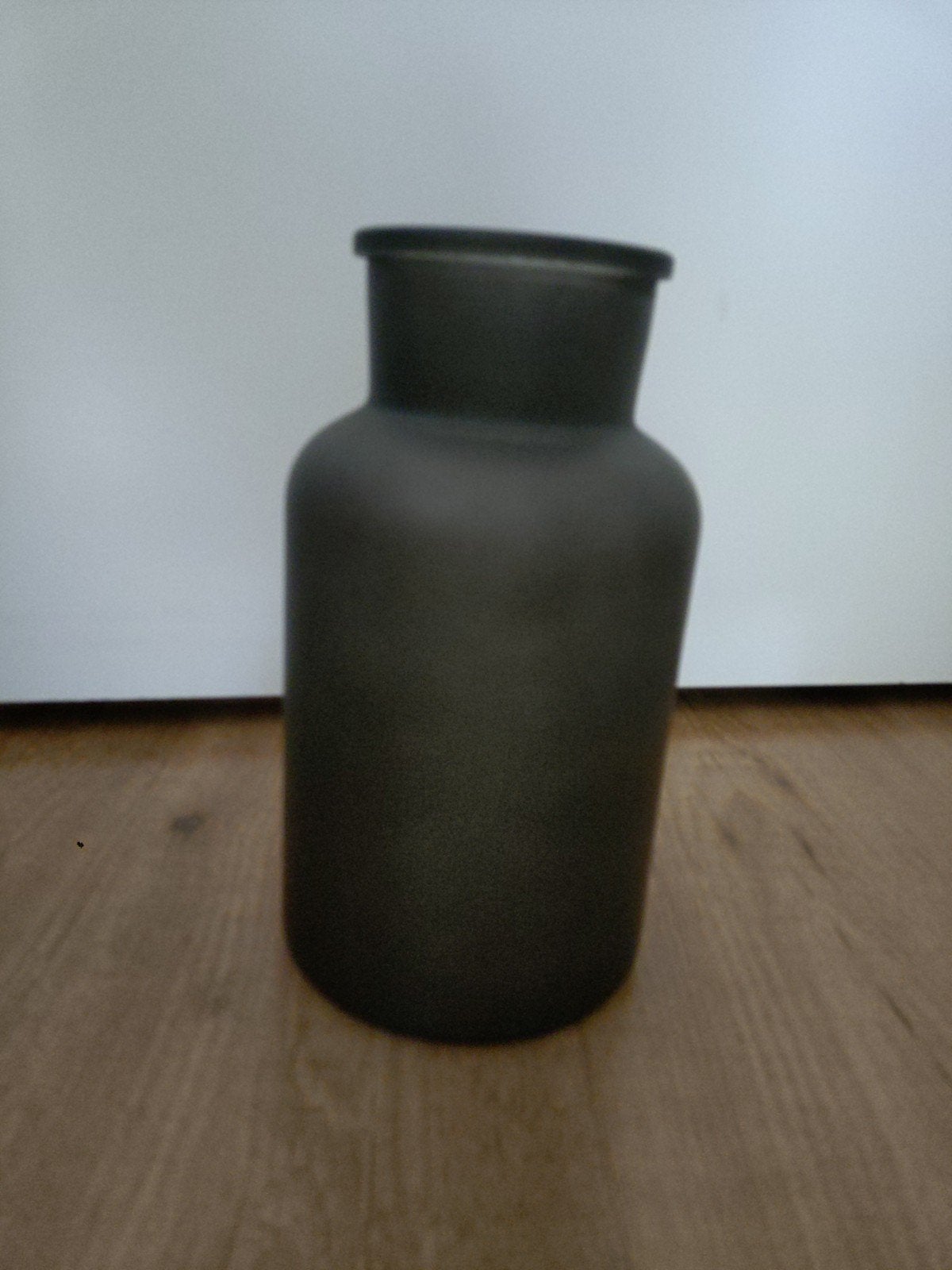 Hippe vaas in een zwart matte kleur / gratis ophalen!, Ophalen, Zwart