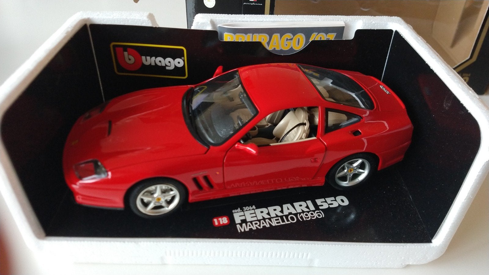 Ferrari 550 Maranello 1996 Burago, Hobby en Vrije tijd, Modelauto's | 1:18, Ophalen of Verzenden, Nieuw, Auto, Bburago