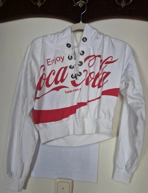 Witte Coca-Cola crop hoodie met rood logo, Ophalen of Verzenden, Coca cola, Maat 36 (S), Gedragen