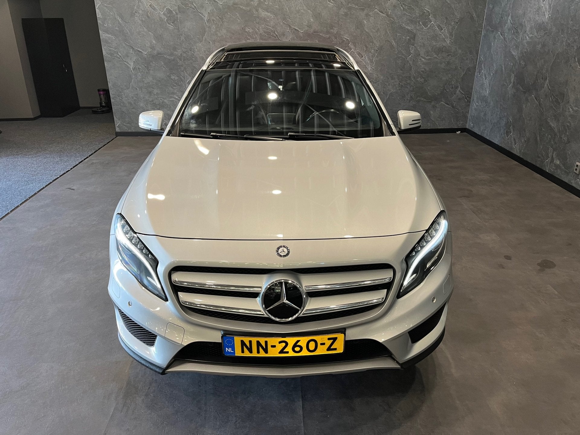 Mercedes-Benz GLA-klasse 220 d Prestige AMG PANO FACELIFT, Auto's, Gebruikt, 4 cilinders, 23 km/l, Bedrijf