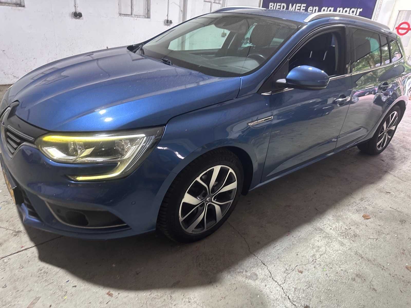 Renault - Mégane Estate - 1.2 TCe Bose - RF-930-S- 2017, Auto's, Voorwielaandrijving, Gebruikt, 4 cilinders, Blauw