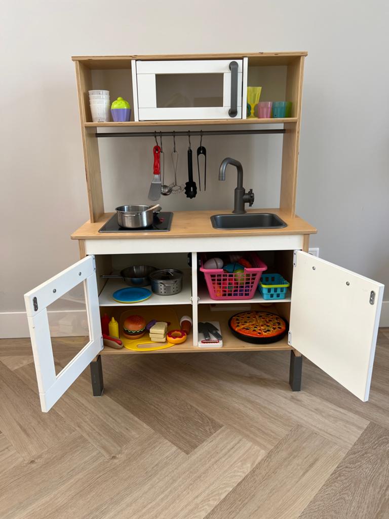 Ikea keukentje met accessoires, Ophalen, Zo goed als nieuw, Hout, Speelkeuken