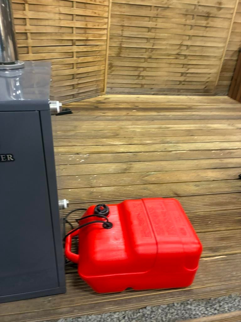 Rexener bio diesel kachel - 6 mnd oud -zwembad-hottub, Ophalen, 7921AE, Fast Fair b.v., Zo goed als nieuw