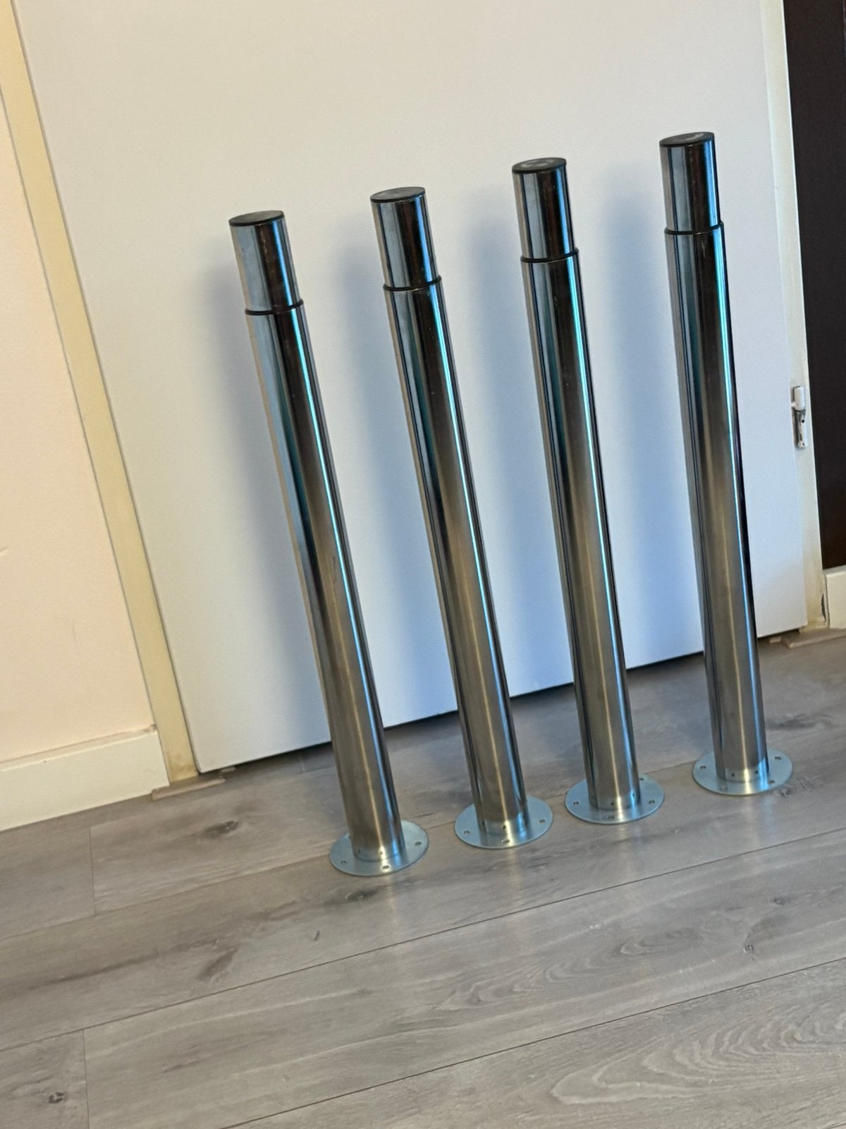4 metalen tafelpoten van Ikea, 70 cm hoog, Ophalen, Tafelpoot, Minder dan 50 cm, 50 tot 100 cm