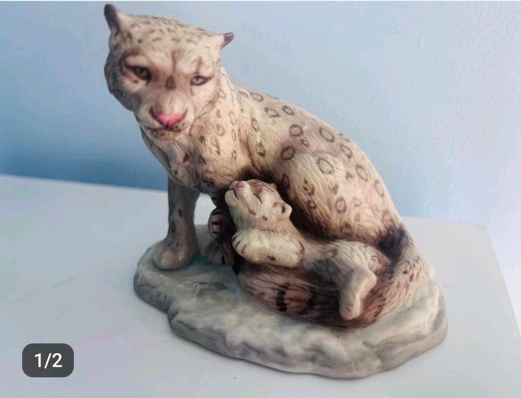 Beeldje sneeuwluipaard moeder met welp, Franklin Mint, Ophalen of Verzenden, Zo goed als nieuw, Dier