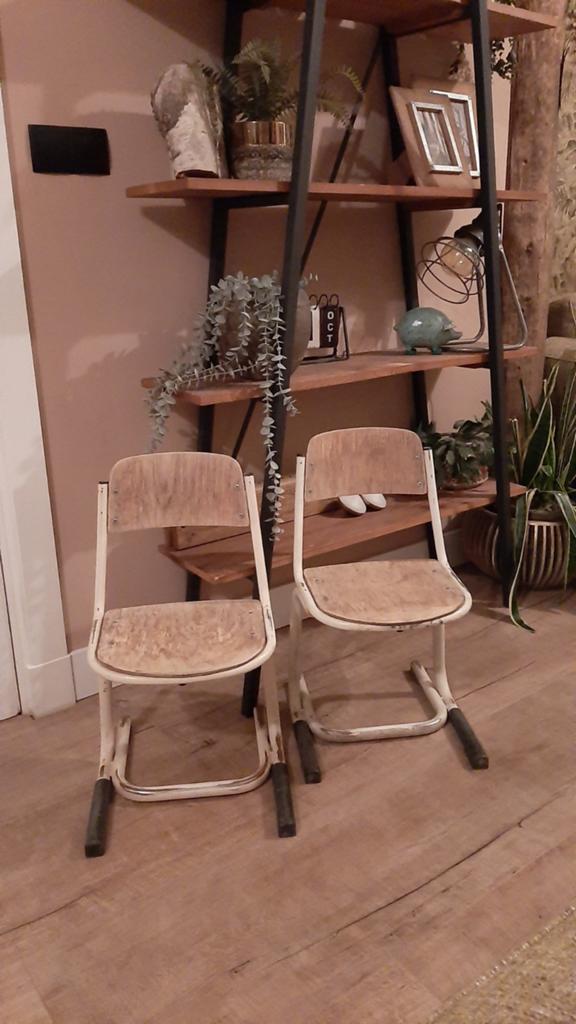2 Super leuke Vintage Schoolstoeltjes, Ophalen of Verzenden