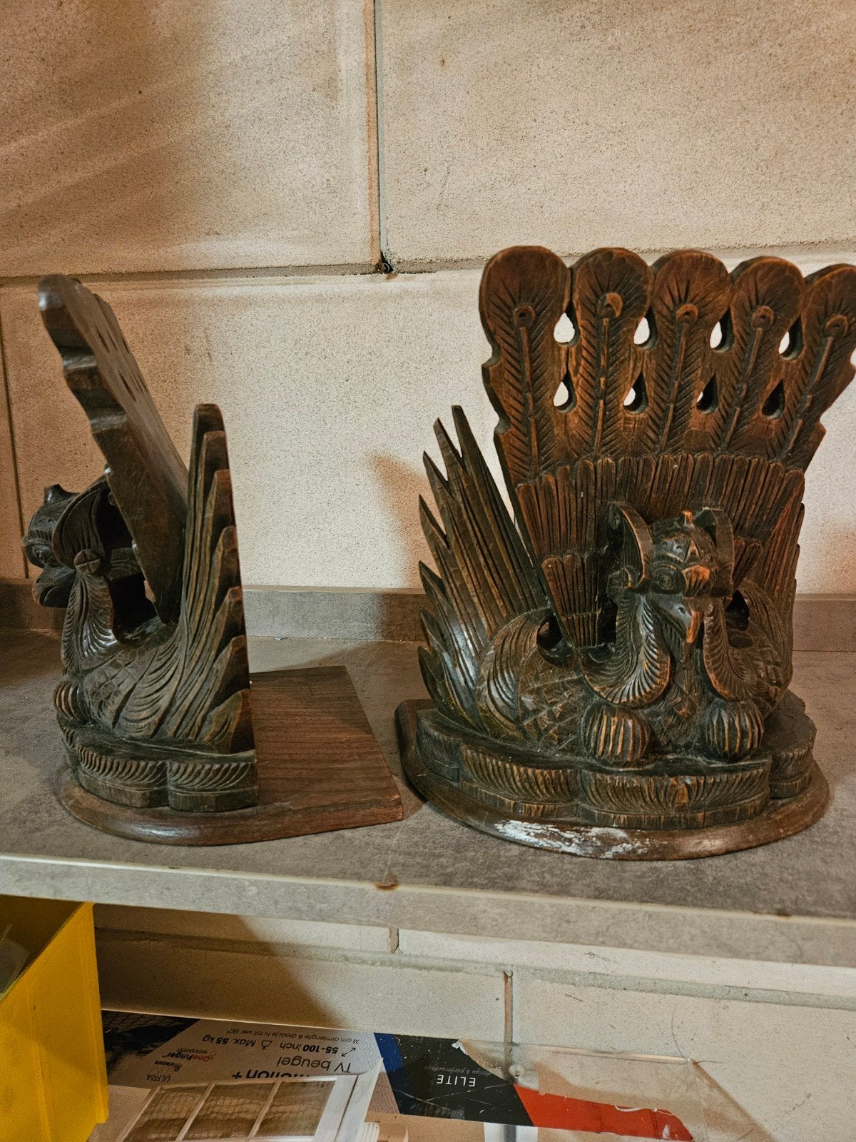Antieke houten boekensteunen met pauwenmotief, Antiek en Kunst, Ophalen of Verzenden