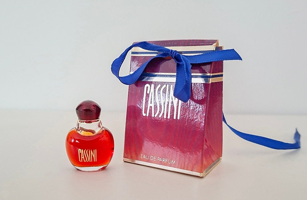 Oleg Cassini parfum miniatuur Cassini - EDP, Verzamelen, Parfumverzamelingen, Ophalen of Verzenden, Zo goed als nieuw, Miniatuur