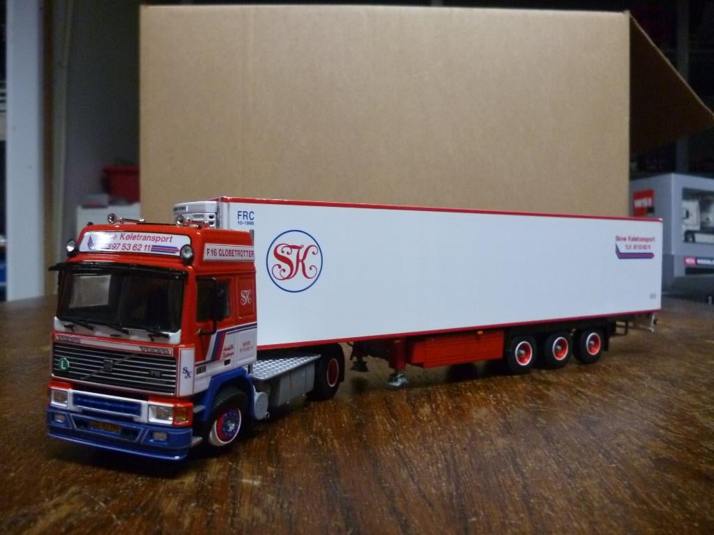 WSI Volvo F16 Skive koeltransport met certificaat, Hobby en Vrije tijd, Modelauto's | 1:50, Ophalen of Verzenden, Nieuw, Bus of Vrachtwagen