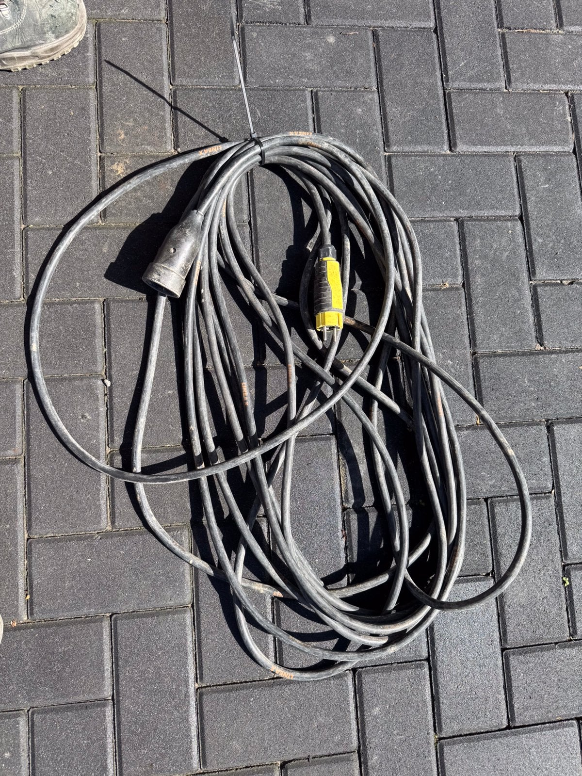 Verlengsnoer 230 V - 3x 2.5 m2  - 16 meter lang, Doe-het-zelf en Verbouw, Elektra en Kabels, Ophalen, Gebruikt, Kabel of Snoer
