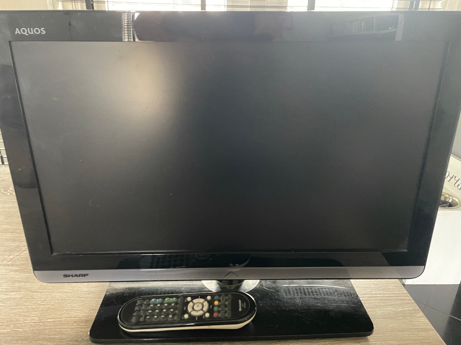Sharp Aquos LCD TV 22 inch, Ophalen, Gebruikt, LCD, 40 tot 60 cm