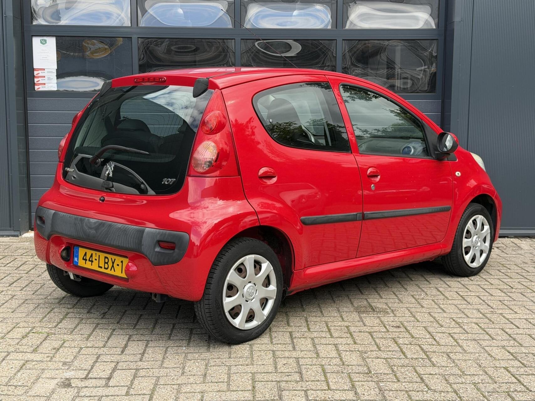 Peugeot 107 1.0-12V XS, Voorwielaandrijving, Gebruikt, 4 stoelen, 68 pk