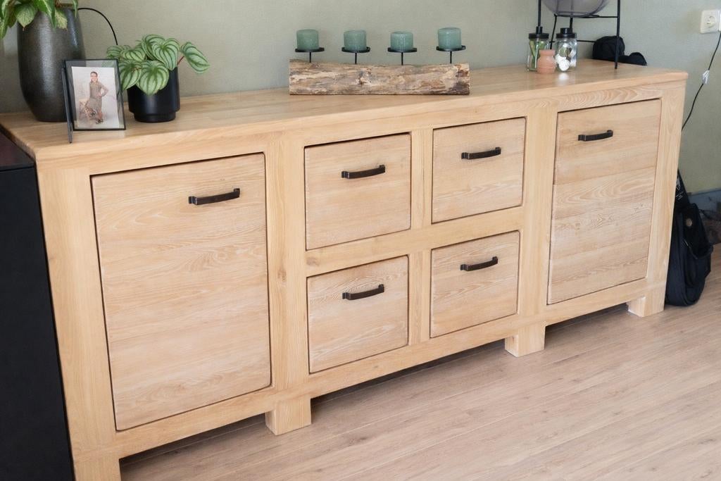 Massief eiken dressoir, Huis en Inrichting, Ophalen of Verzenden, 25 tot 50 cm