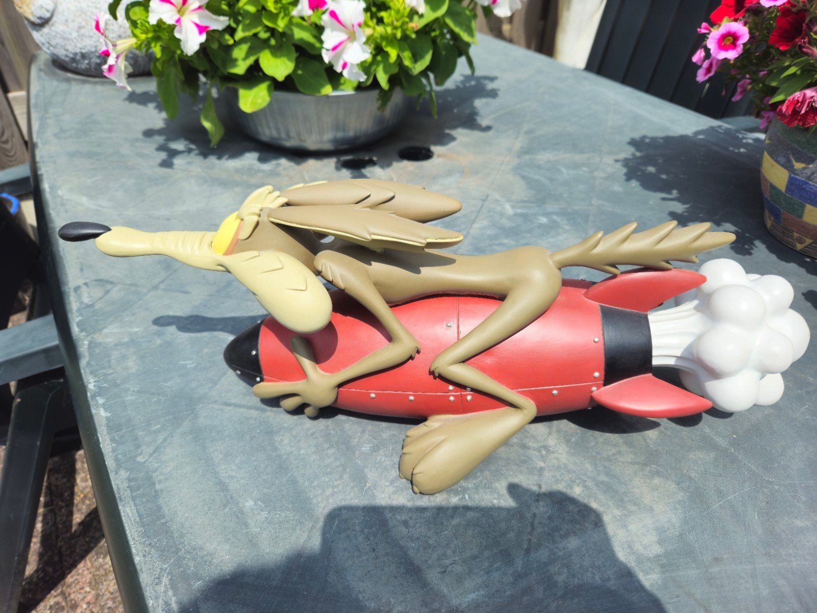 Wile e Coyote Looney Tunes beeld Disney, Verzamelen, Ophalen of Verzenden, Looney Tunes, Zo goed als nieuw, Beeldje of Figuurtje