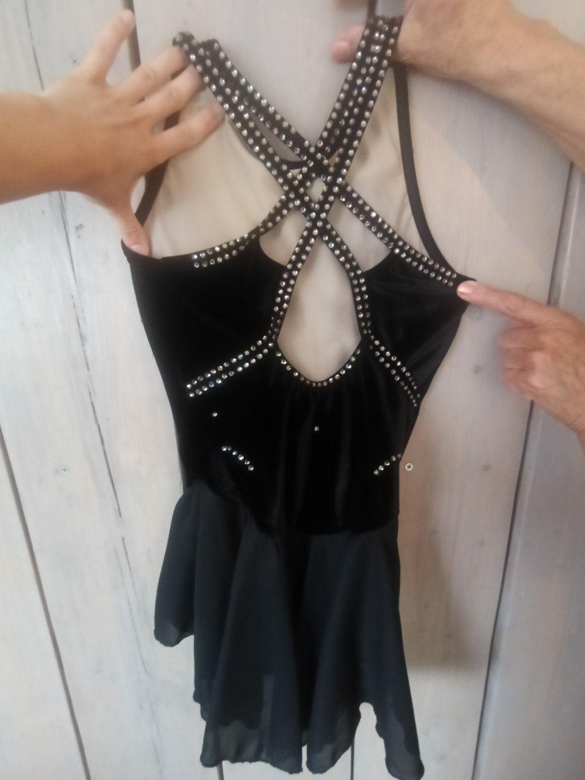 Kunstschaatspakje Zwart Velours met Strass Maat 164, Kinderen en Baby's, Ophalen of Verzenden, Zo goed als nieuw, Meisje, Sport- of Zwemkleding