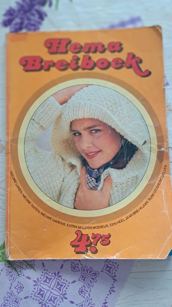 Vintage Hema Breiboek: Nieuwe Lijnen, Tinten, Garens, Ophalen of Verzenden, Overige onderwerpen
