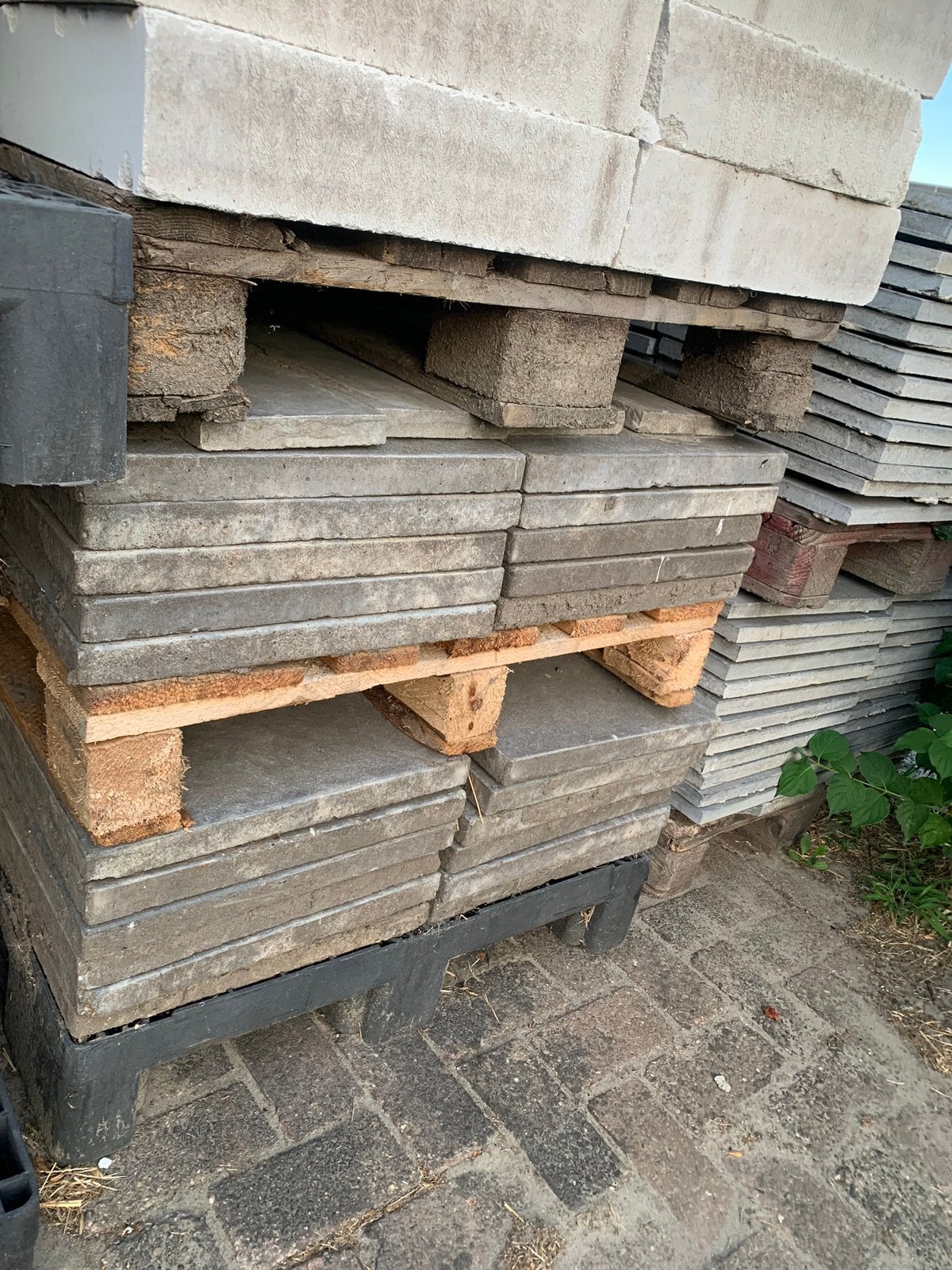 Partij div. tegels, Ophalen, Zo goed als nieuw, Beton, Terrastegels