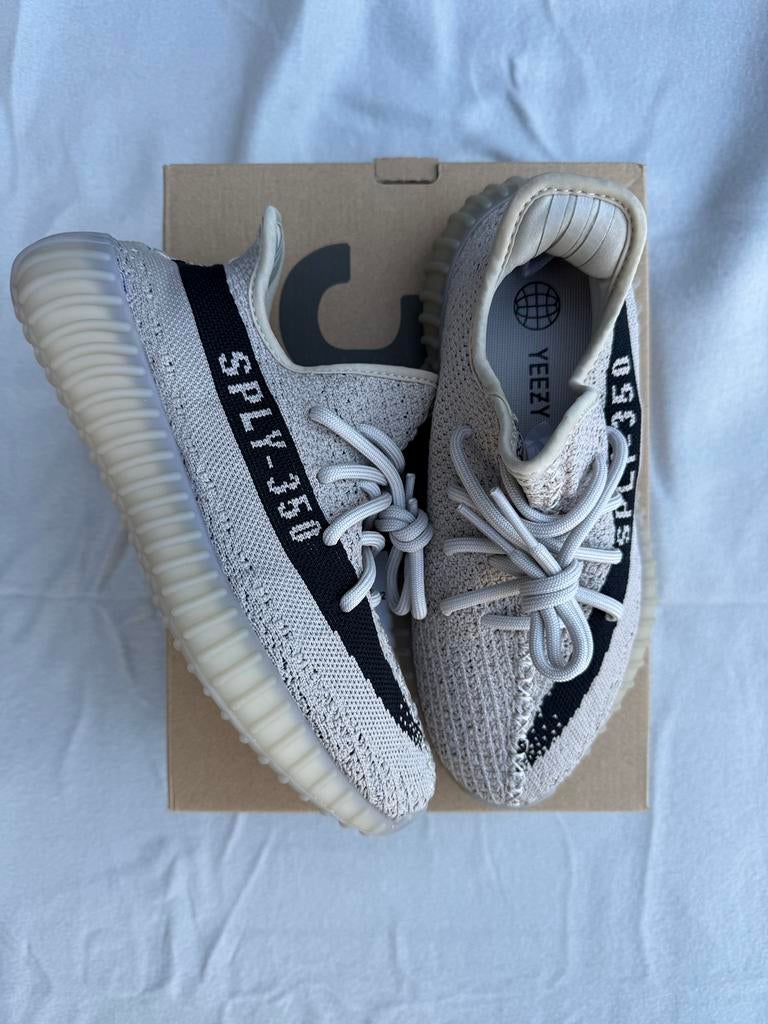 Yeezy Boost 350 V2 Slate - Maat 37 1/3, Kleding | Dames, Schoenen, --, Nieuw, Ophalen of Verzenden, Sneakers of Gympen