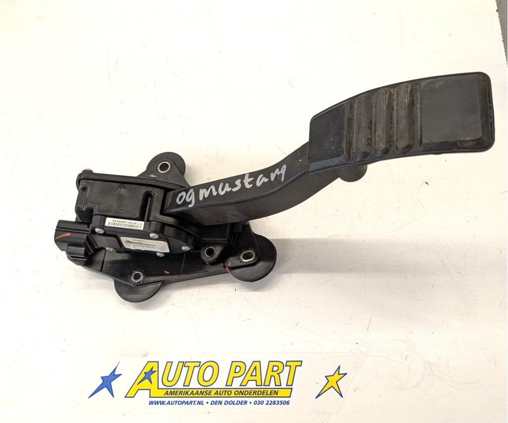 Ford Mustang gaspedaal 2005-2010, Gebruikt, Ford motor company, Ford USA, P.O. Box 6248, Dearborn, MI 48126