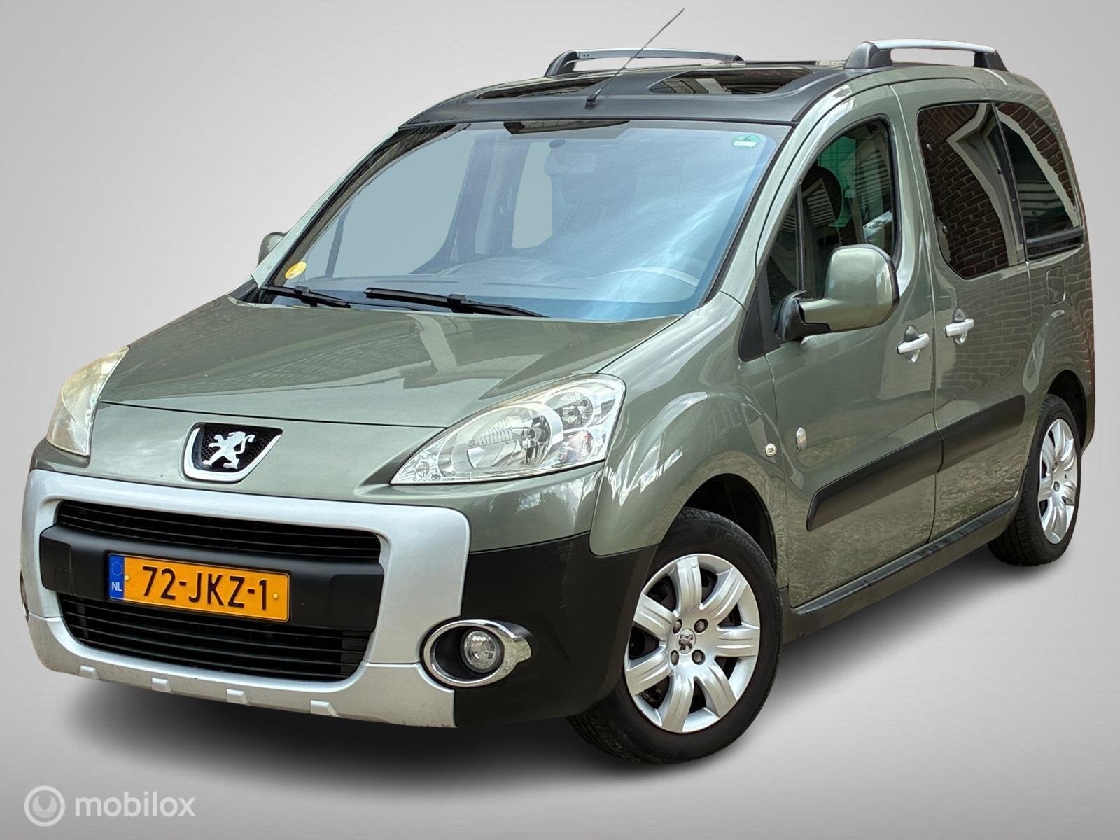 Peugeot Partner Tepee 1.6 Outdoor, trekhaak en panoramadaken, Voorwielaandrijving, Stof, Zwart, 4 cilinders