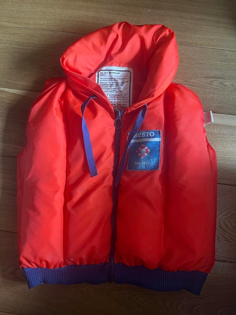 Besto Sea Belt reddingsvest medium met fluitje, Watersport en Boten, Accessoires en Onderhoud, Ophalen of Verzenden, Gebruikt