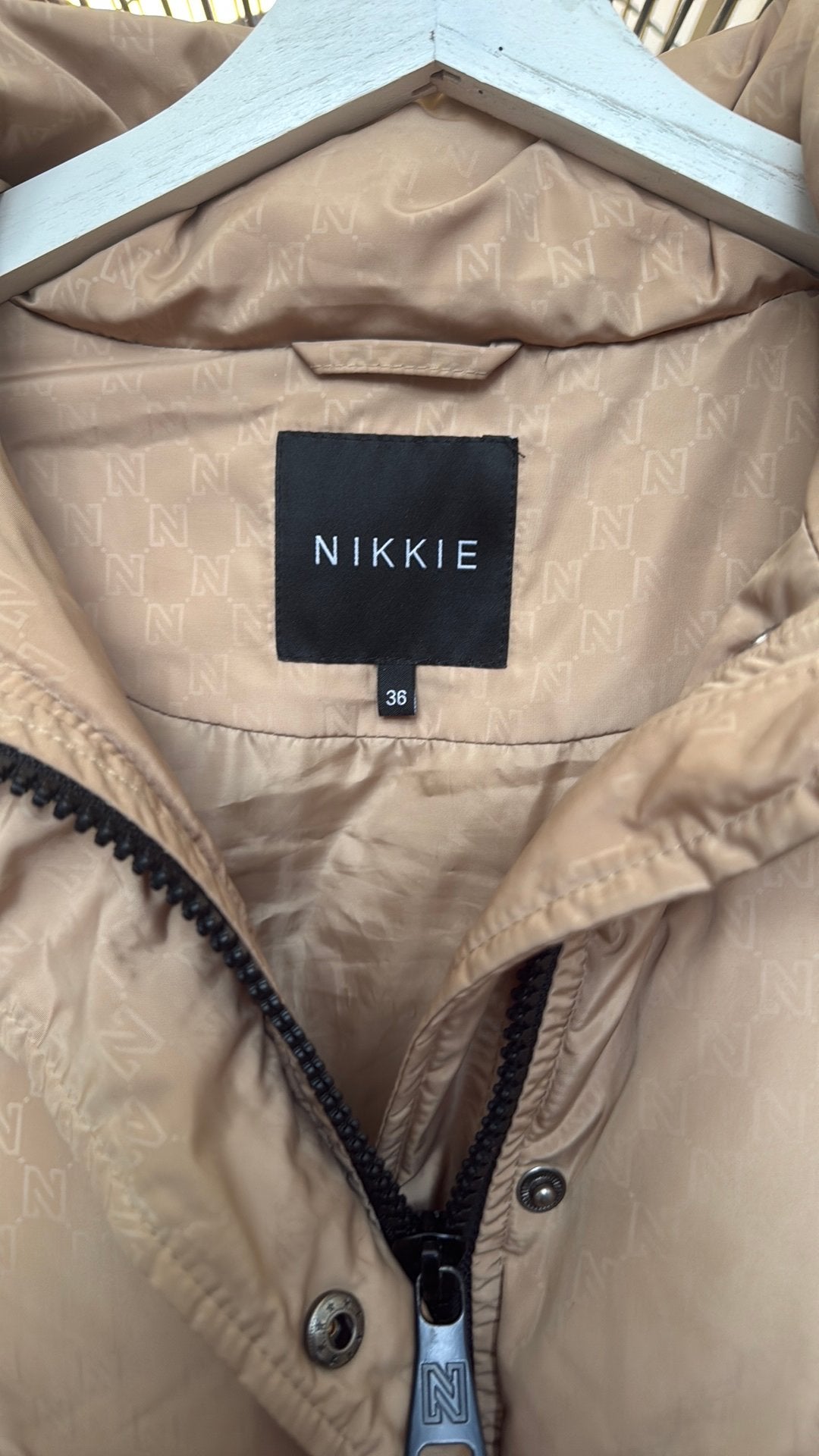 Nikkie Pufferjack Maat 36 (S) - Zo goed als nieuw, Ophalen of Verzenden, Zo goed als nieuw, Maat 36 (S), Beige