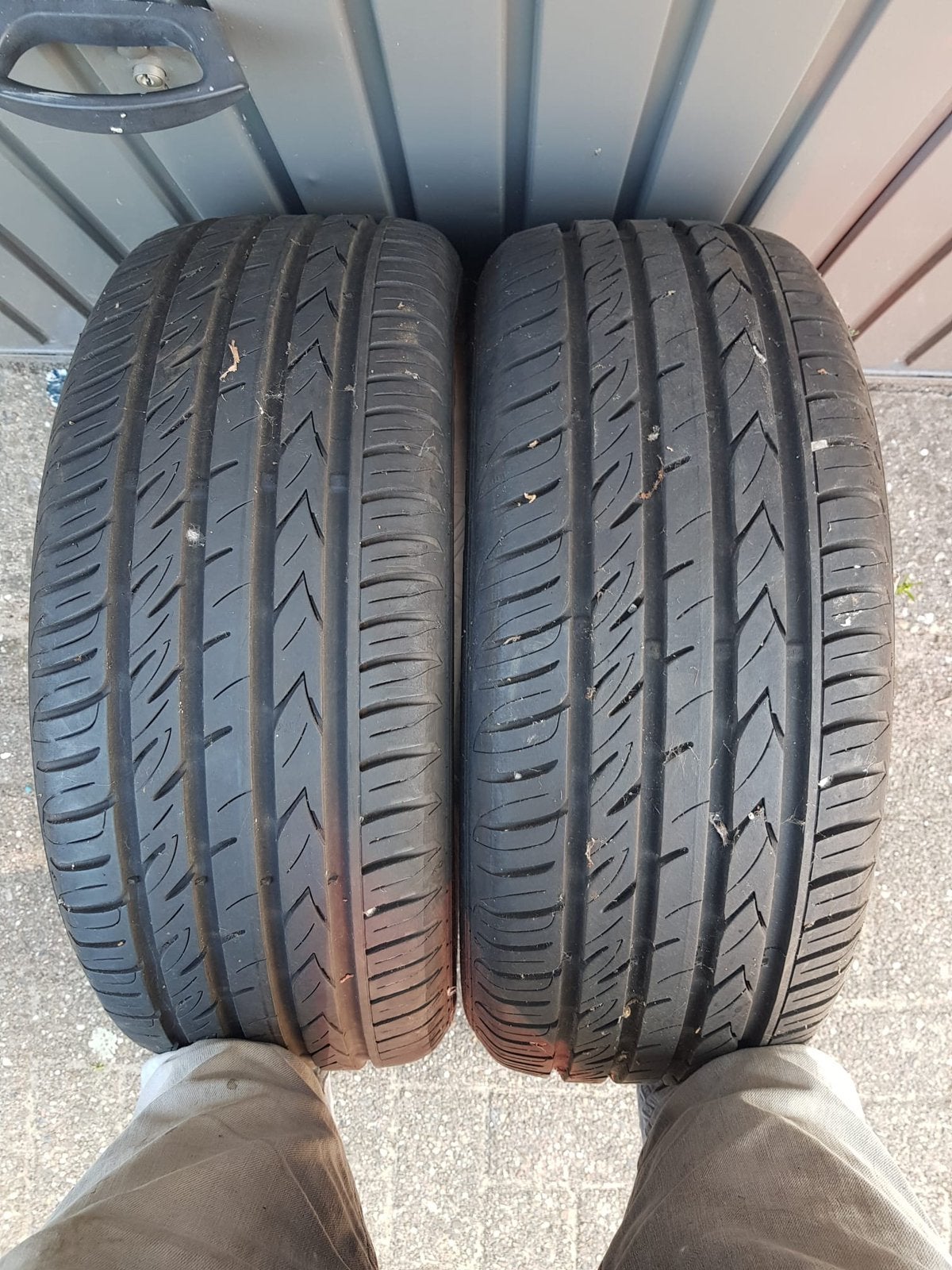 Banden 215-55-16, Auto diversen, Ophalen, Zo goed als nieuw