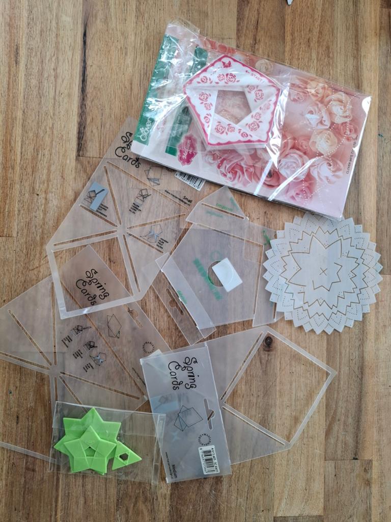 Marianne Design Spring Cards en meer knutselspullen, Ophalen of Verzenden, Zo goed als nieuw, Overige thema's, Pons of Mal