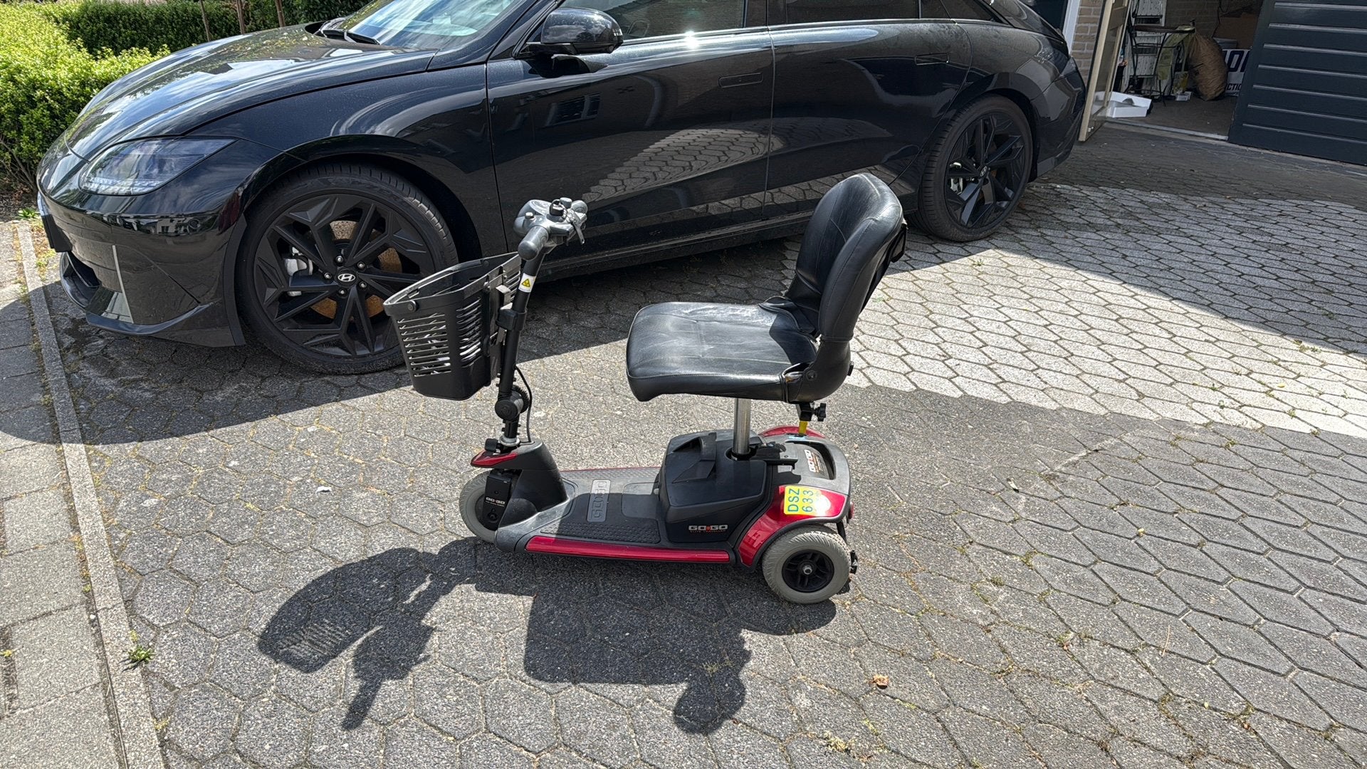 GoGo Elite Traveller 3wiel lichtgewicht past elke kofferbak, Pride, 16 t/m 25 km, Ophalen of Verzenden, Zo goed als nieuw