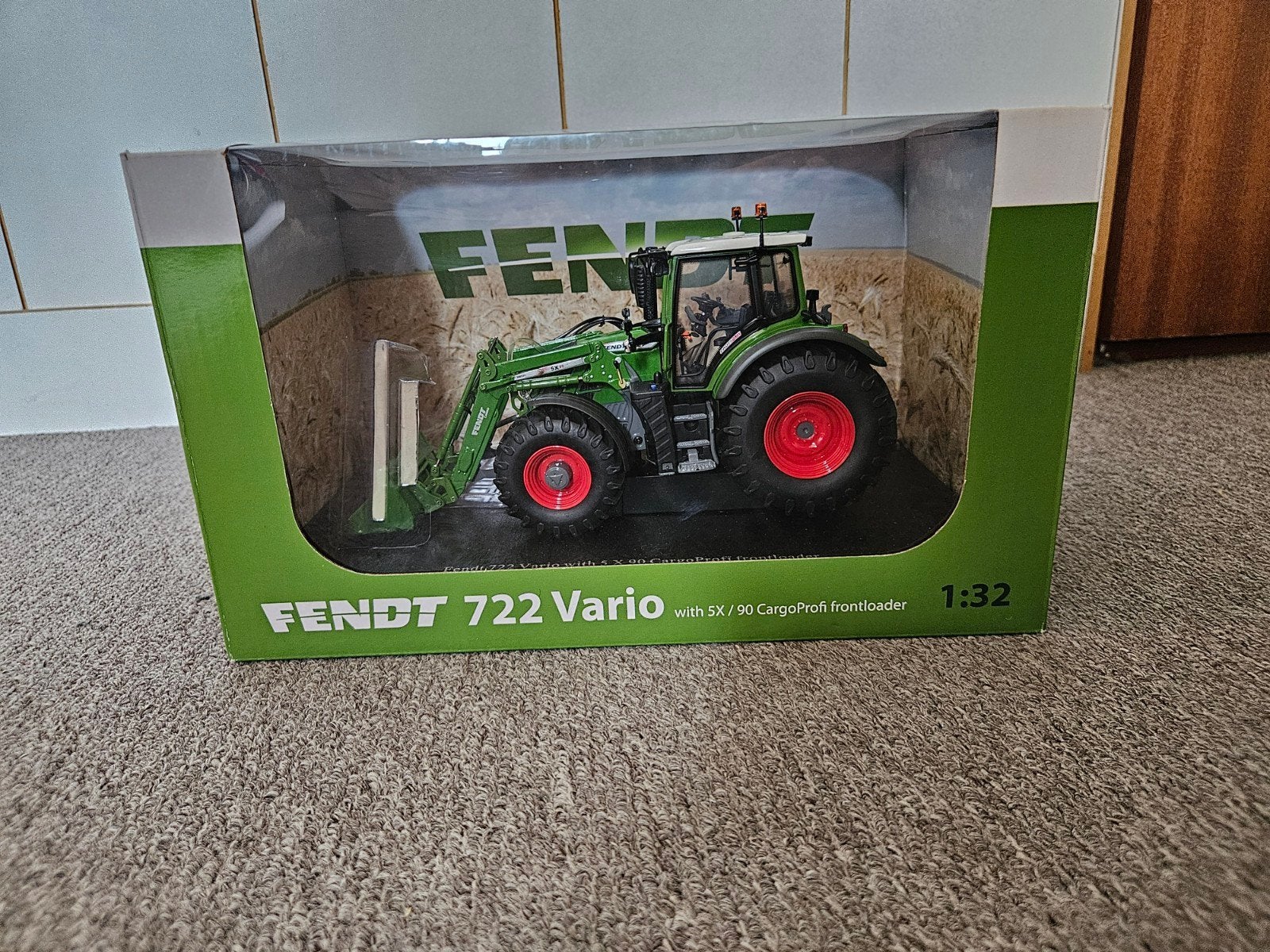 Fendt 722 Vario met voorlader 1:32 - Nieuw in doos, Ophalen, Nieuw