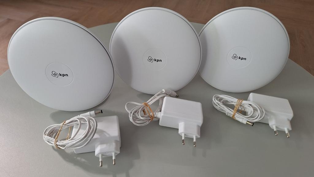 KPN SuperWifi 3 stuks met adapters, Computers en Software, Accesspoints, Zo goed als nieuw, Ophalen