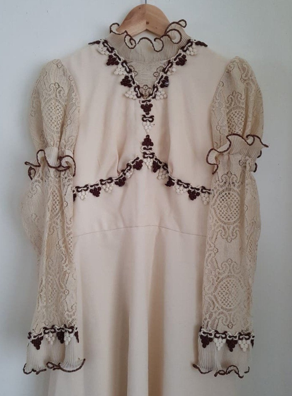 70s Jurk beige bohemian vintage (S), Verzamelen, Retro, Ophalen of Verzenden