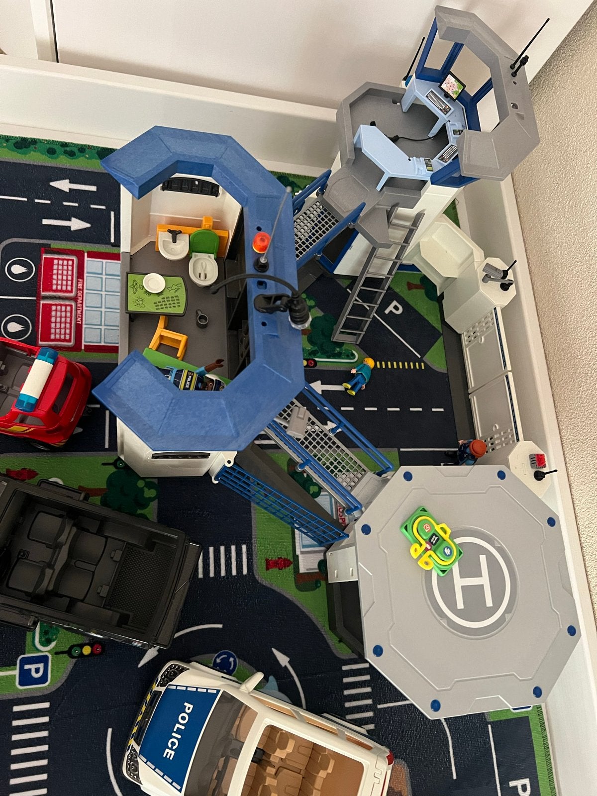 Playmobil Politiebureau met voertuigen en figuren, Gebruikt, Gebouw, Complete set, Ophalen of Verzenden