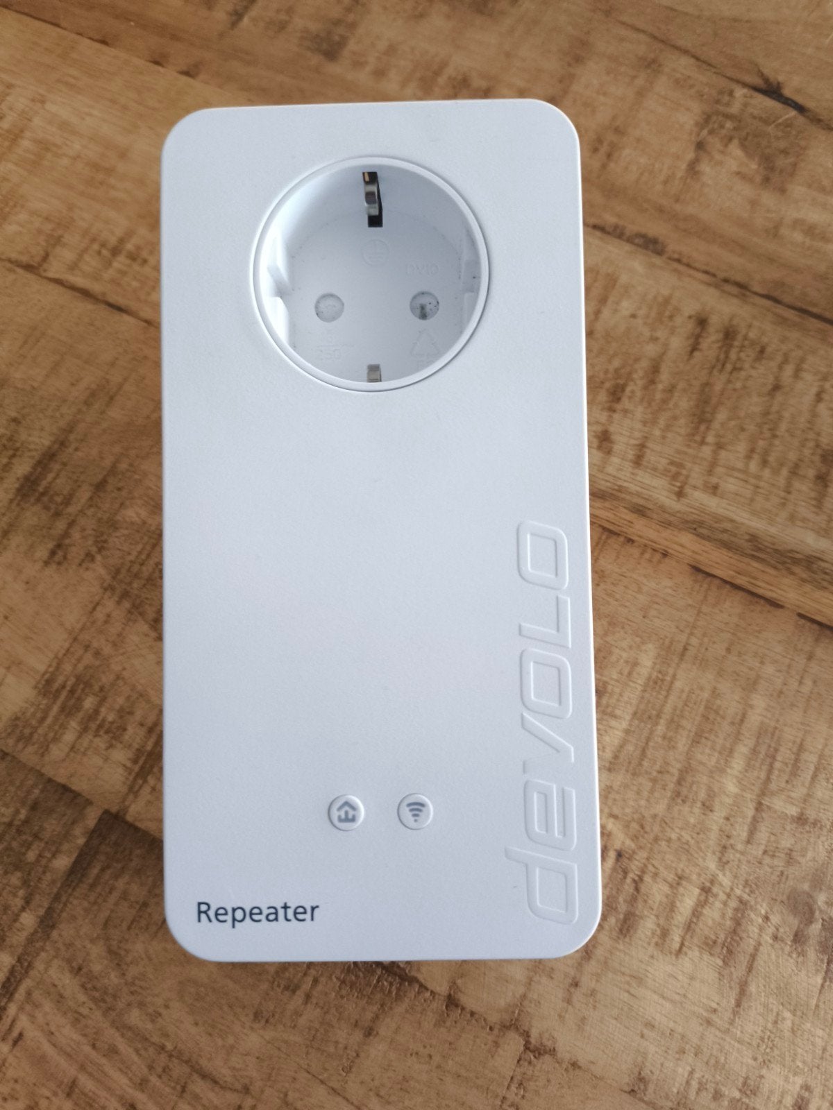 devolo WiFi Repeater+ ac met stopcontact, Computers en Software, WiFi-versterkers, Ophalen of Verzenden, Zo goed als nieuw, Devolo