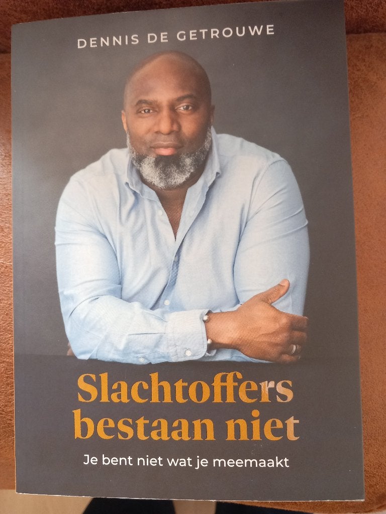 Slachtoffers bestaan niet, Boeken, Dennis de Getrouwe, Persoonlijkheidsleer, Ophalen of Verzenden, Zo goed als nieuw